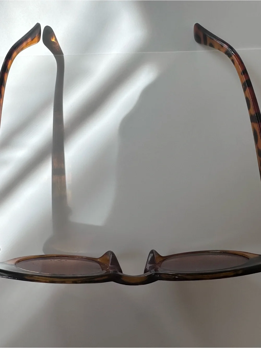 Tortoiseshell Round Sunglasses - Brown Gradient Lenses